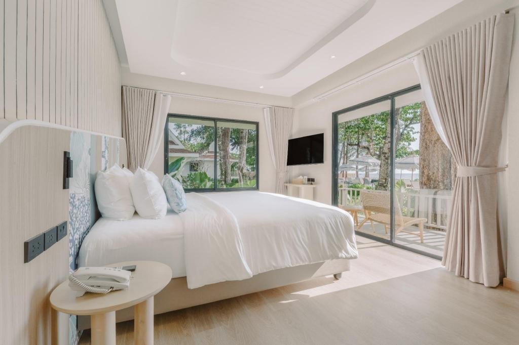 Beach Villa - Bedroom, Khaolak Emerald Beach Resort and Spa in Khao Lak