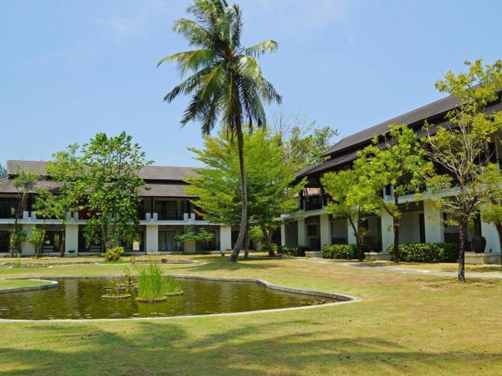 Exterior view, Palm Galleria Resort in Khao Lak